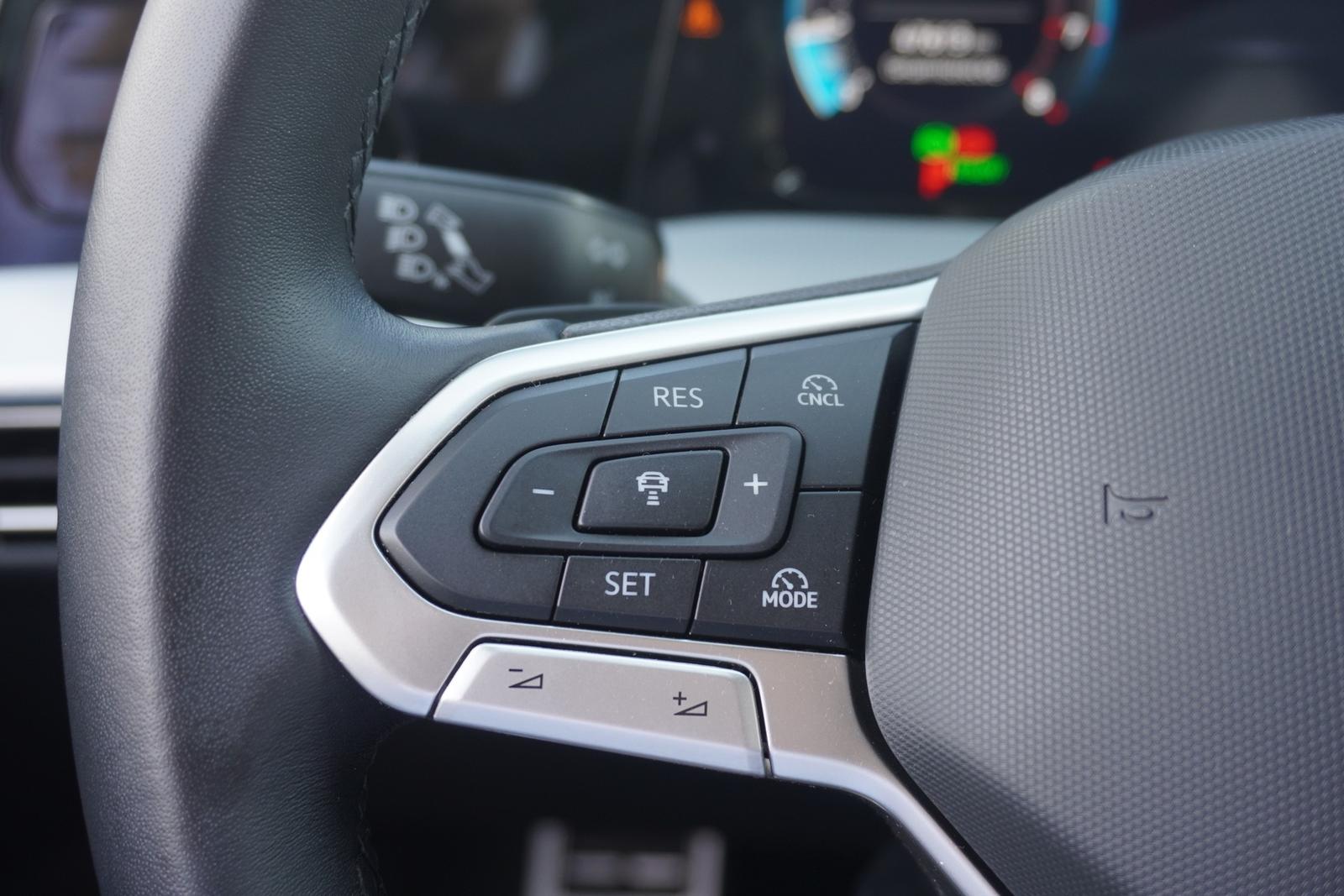 Volkswagen Golf VIII 1.5 eTSI Goal DSG LED Navi Sitzheizung, миниатюра 25