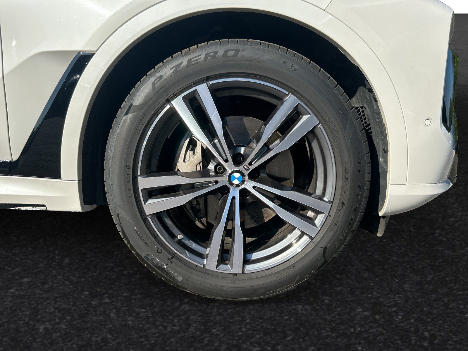 BMW X7 xDrive40i M Sport AHK Standhzg. DA-Prof foto 4
