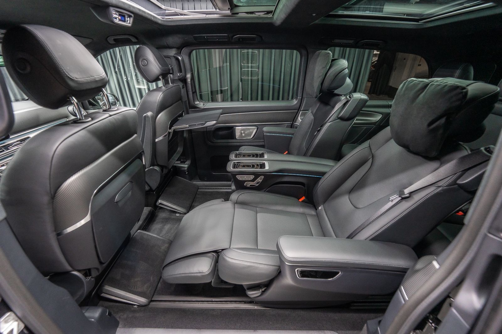 Fahrzeugabbildung Mercedes-Benz V300d EXCLUSIVE 4M Lang AIRMATIC Luxus*VIP*25