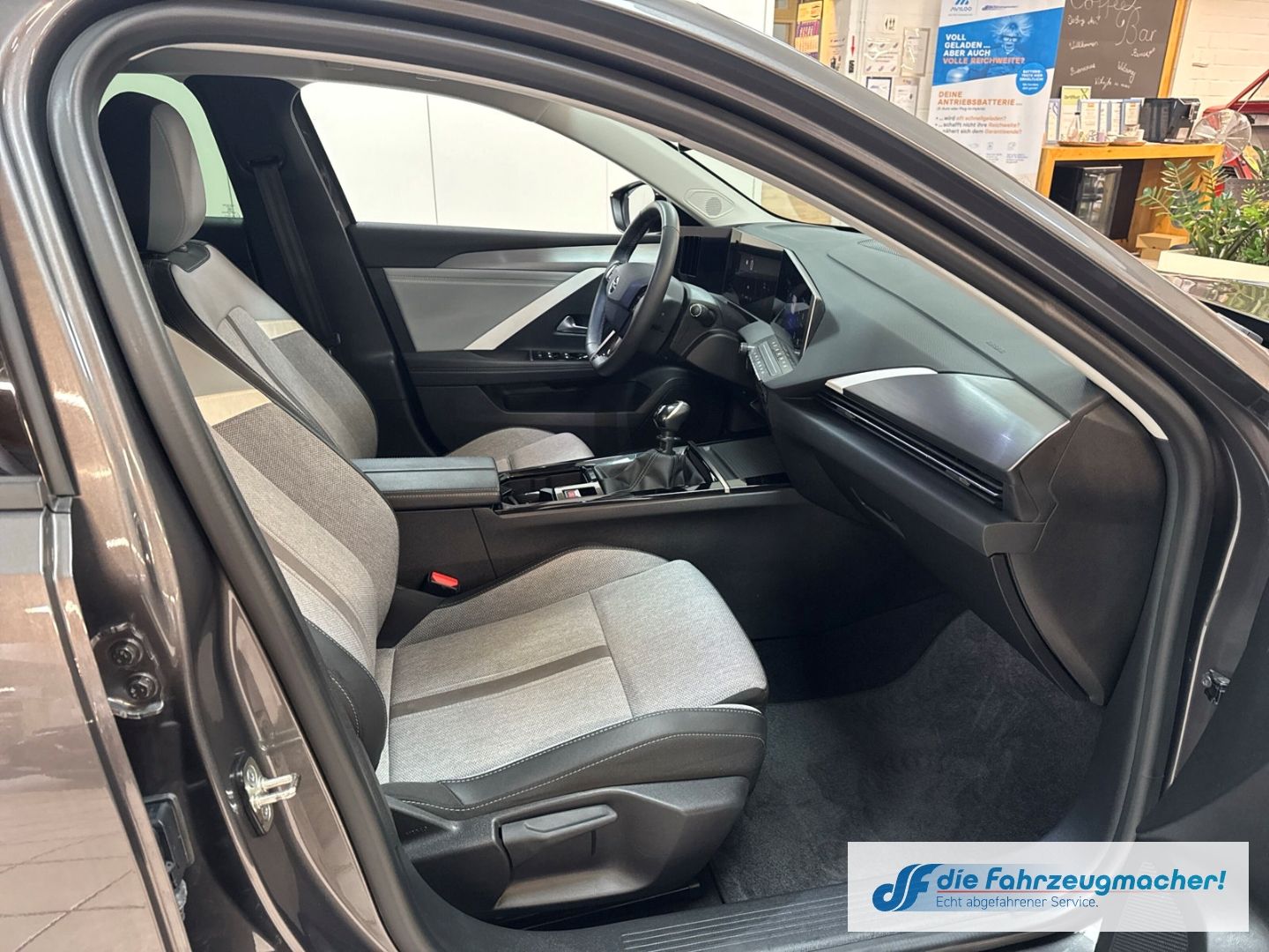 Fahrzeugabbildung Opel Astra L Sports Tourer Elegance Navi LED Apple Ca