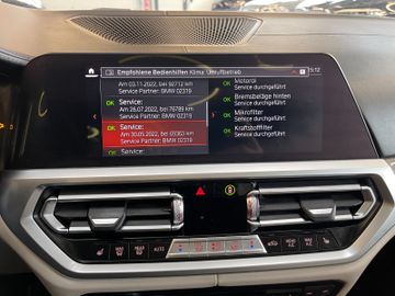 BMW 320 Touring  d xDrive Luxury Line *HUD*PANO*ACC*