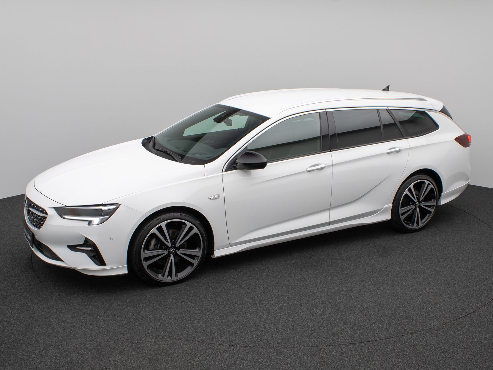 Fahrzeugabbildung Opel Insignia B Sports Tourer GS Line Plus 4x4 Kamera