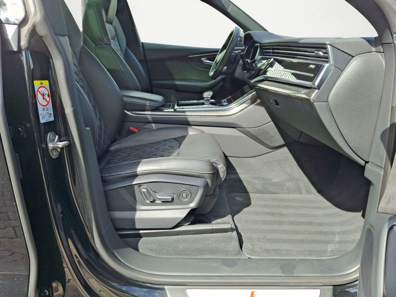 Audi Q8 55 TFSI quattro tiptronic foto 13