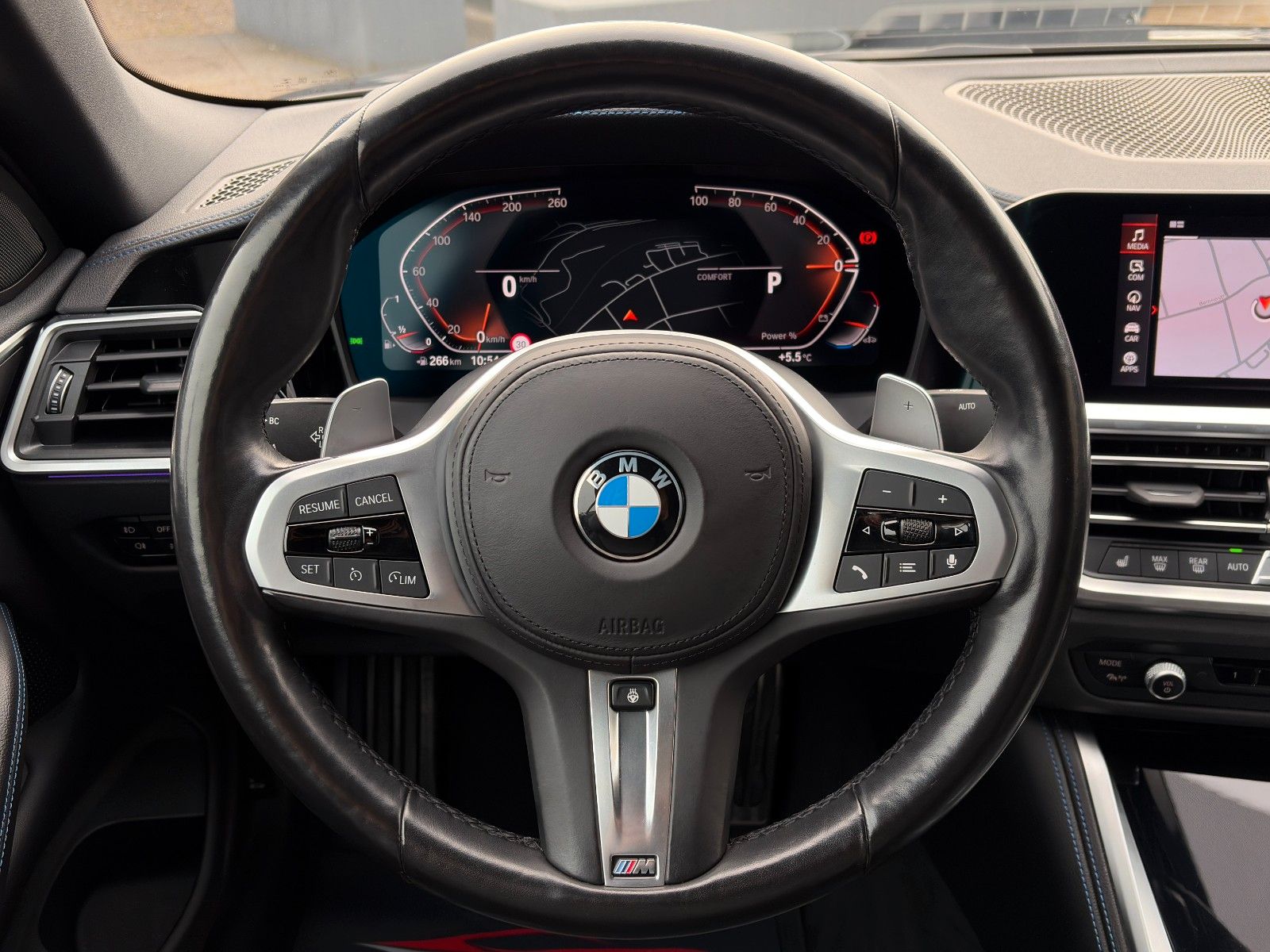 Fahrzeugabbildung BMW 420i Cabrio G23 M Sport Leder Memory CAM HiFi