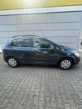 Volkswagen Golf Plus 1,4 *TÜV NEU *SERVICE NEU *SCHECKHEFT - VW Golf Gebrauchtwagen in Frankfurt