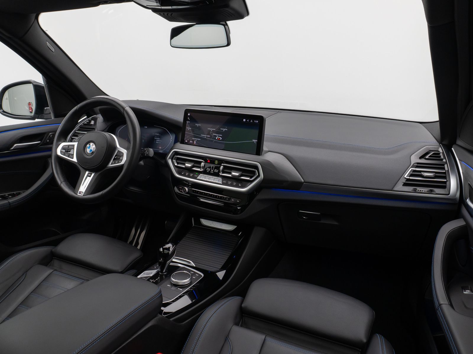 Fahrzeugabbildung BMW X3 xD30d M Sport Panorama Laser 360°HUD DAB HiFi