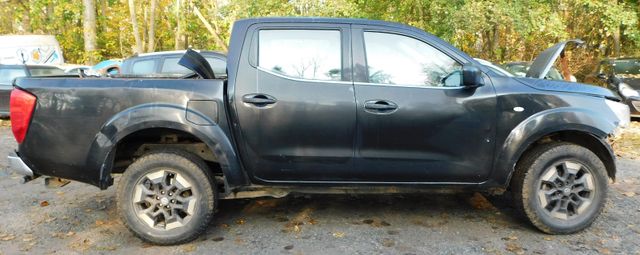 Nissan Navara NP300 Acenta Double Cab 4x4