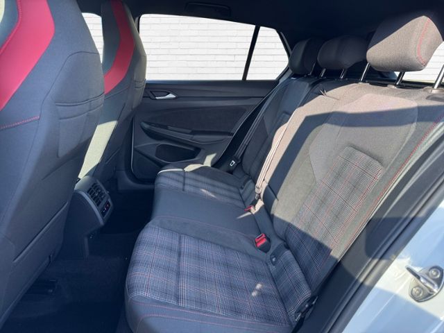 Fahrzeugabbildung Volkswagen Golf VIII GTI 2.0 TSI DSG KLIMA LED ALU