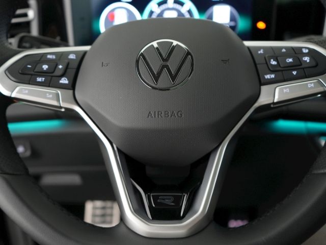 Tiguan R-LINE TDI DSG 4MOTION+ANHÄNGERKUPPLUNG+R