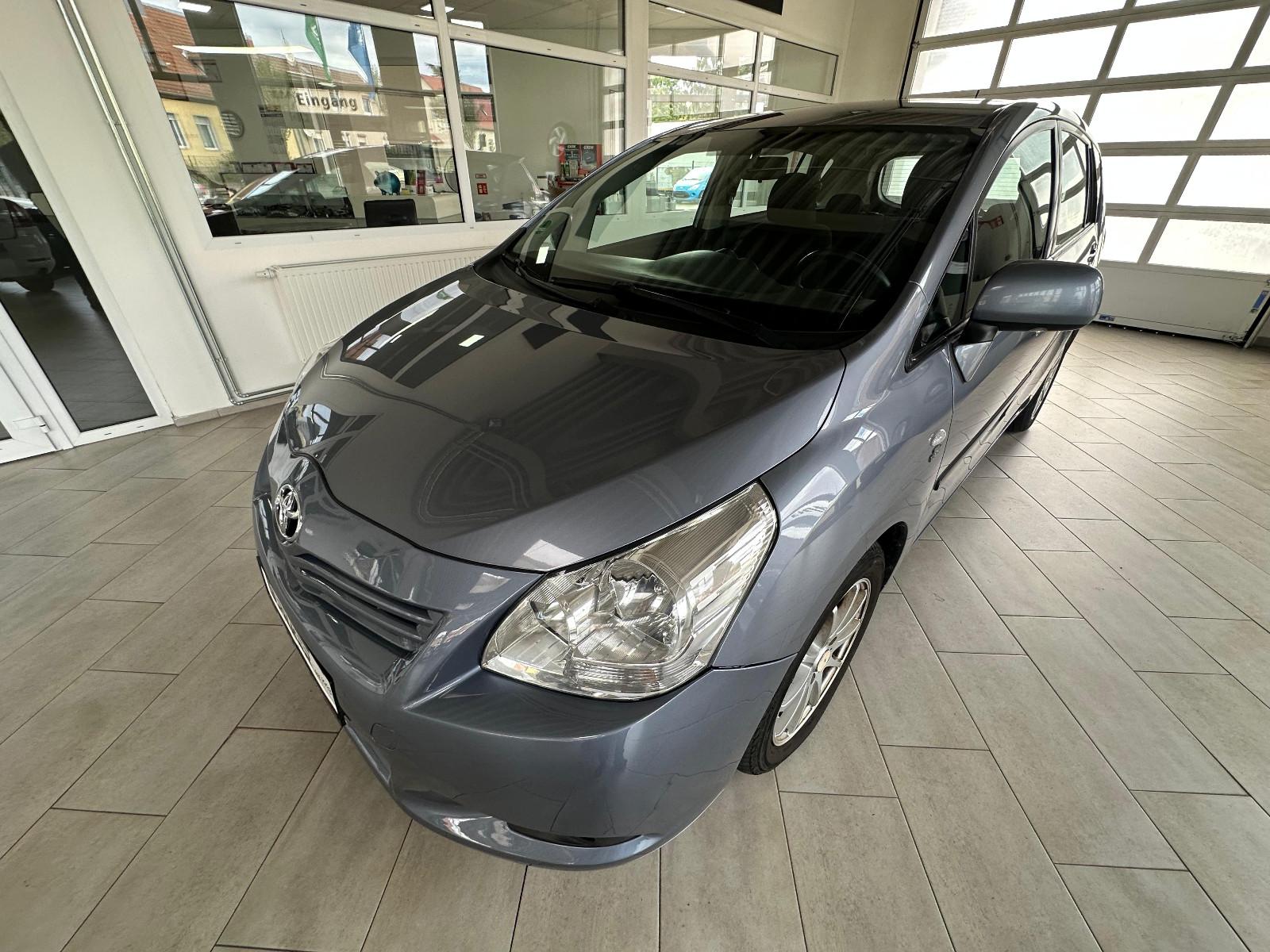 Toyota Verso Life
