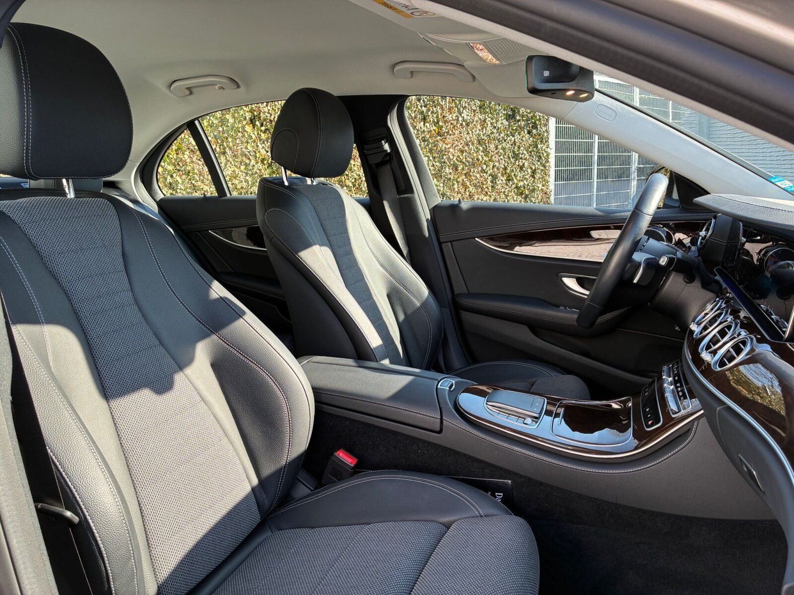 Mercedes-Benz E 220d Exclusive MBUX/Widescreen/LED/RFK/Ambient foto 22