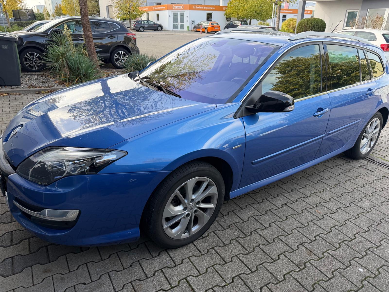 Renault Laguna 2015 — vehicle for AFU Ukraine