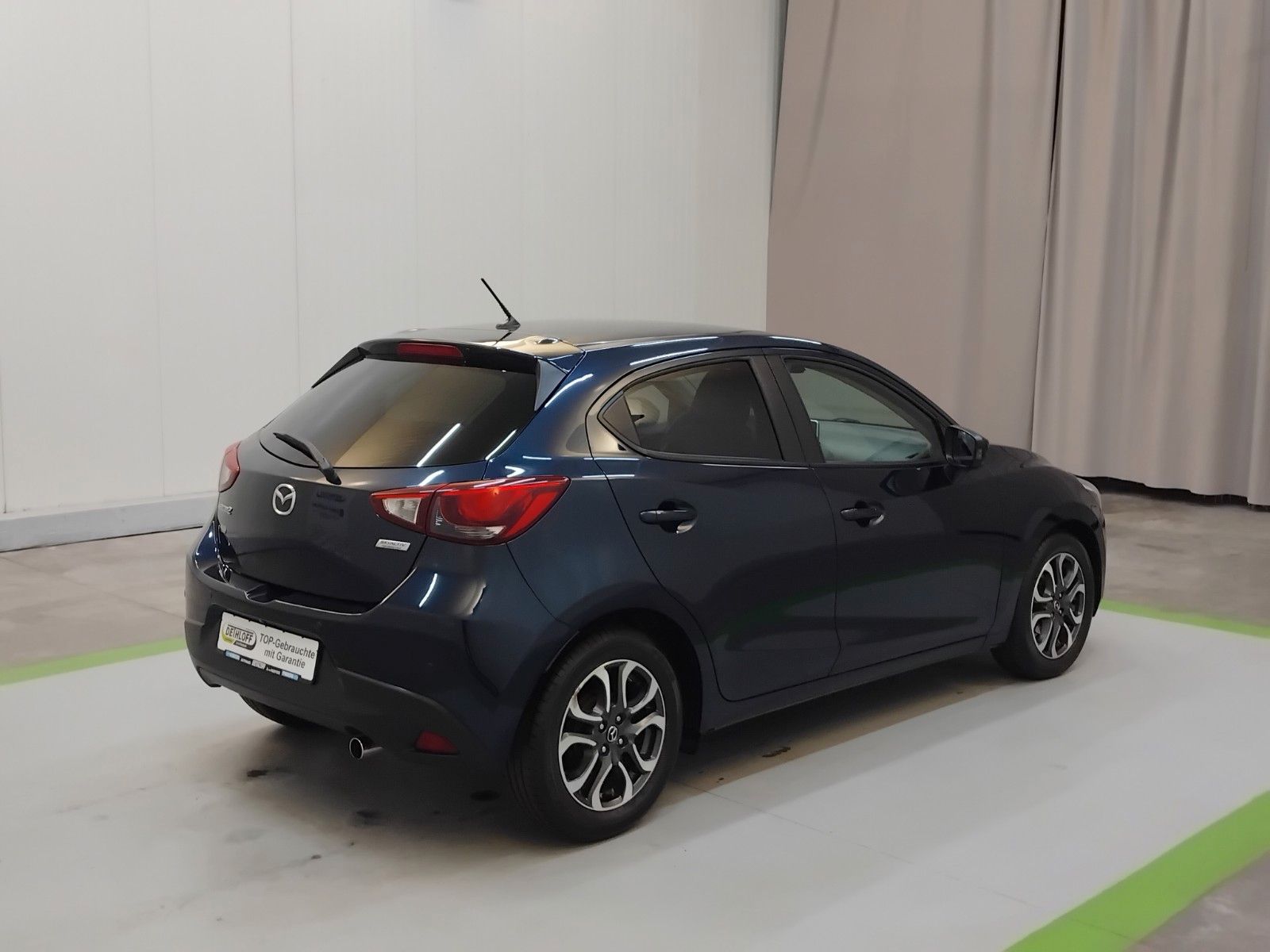 Mazda 2 (08/2015, Benzin)