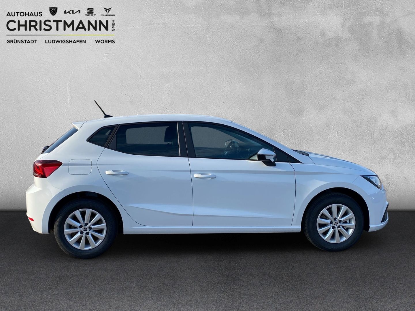 Fahrzeugabbildung SEAT Ibiza Style Road Ed. *SHZ*NAVI*PDC*CAM*Full-Link