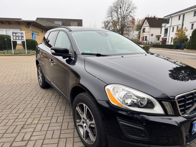 Volvo XC60 D3 AWD Geartronic Momentum Momentum