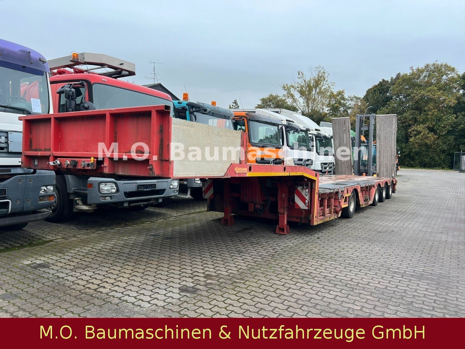 Fahrzeugabbildung LinTrailers 4 LSDU 18-40 / 4 Achser / Luftgefedert /