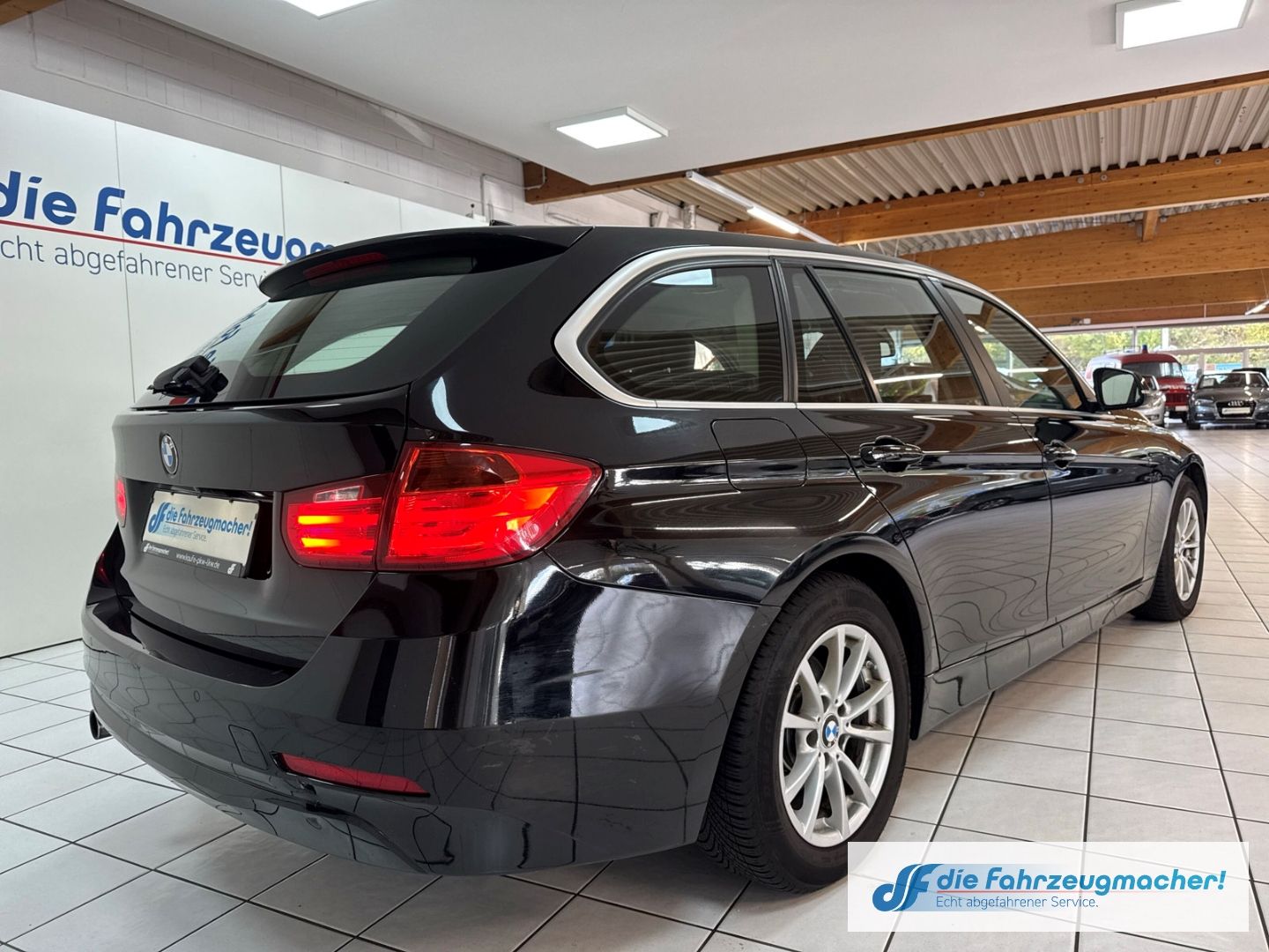 Fahrzeugabbildung BMW 320 dA Touring Navi Soundsy. El. Heckk. *EXPORT