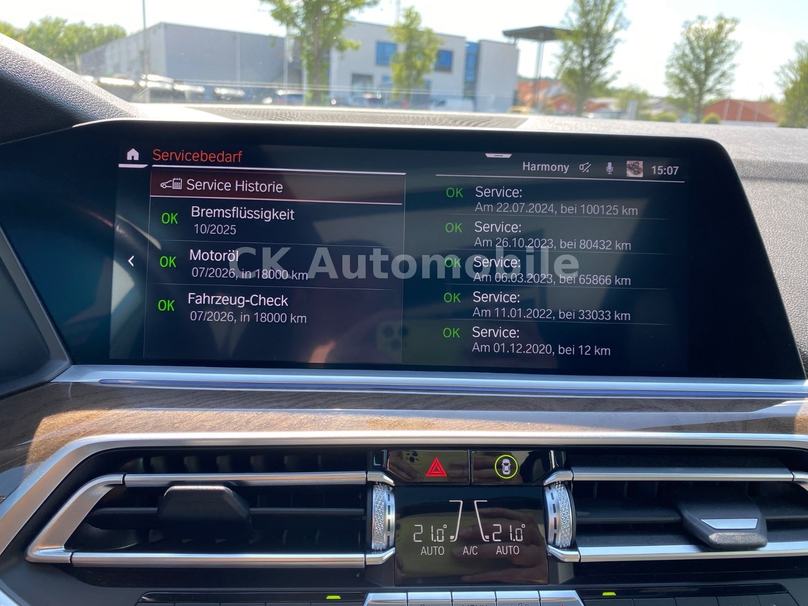 Fahrzeugabbildung BMW X5 xDrive 45e Individual/HeadUp/360°Kam/LED/AHK