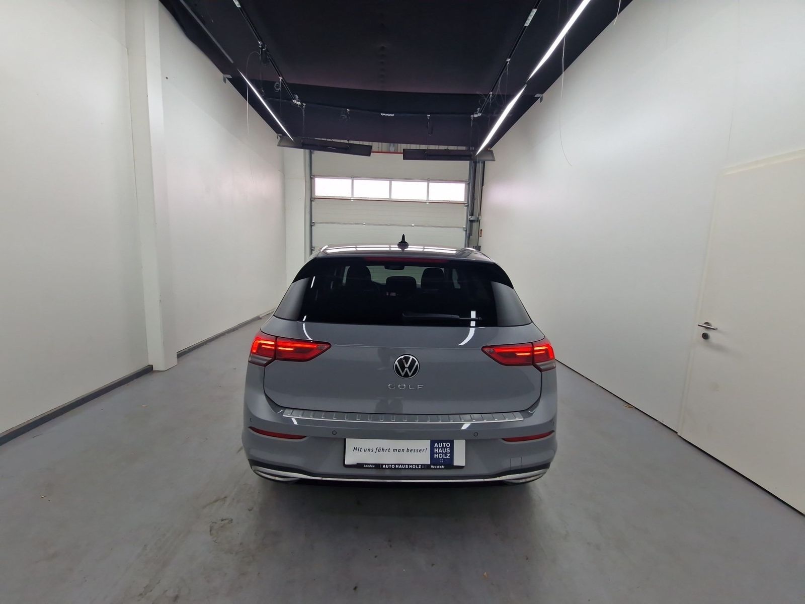 VW Golf VIII 2.0 TDI Active Automatik – Bild 3
