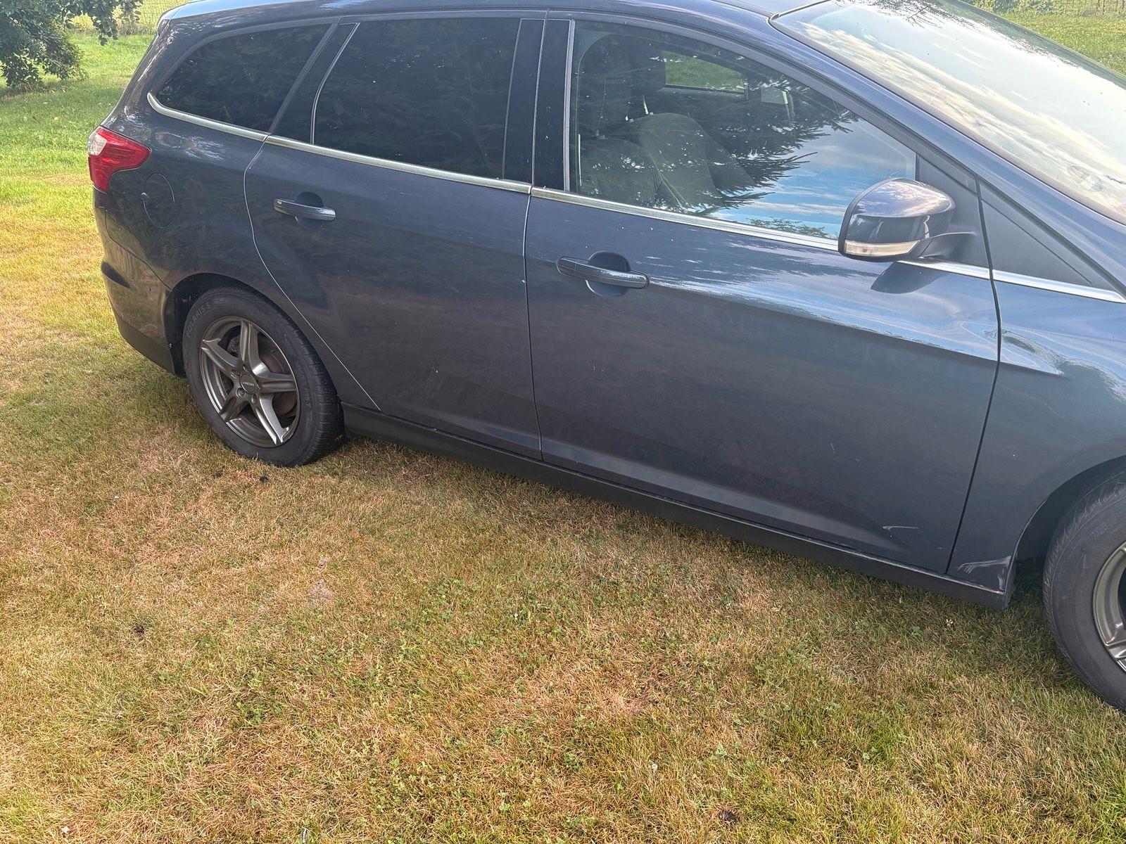 Ford Focus 2013 — photo 8