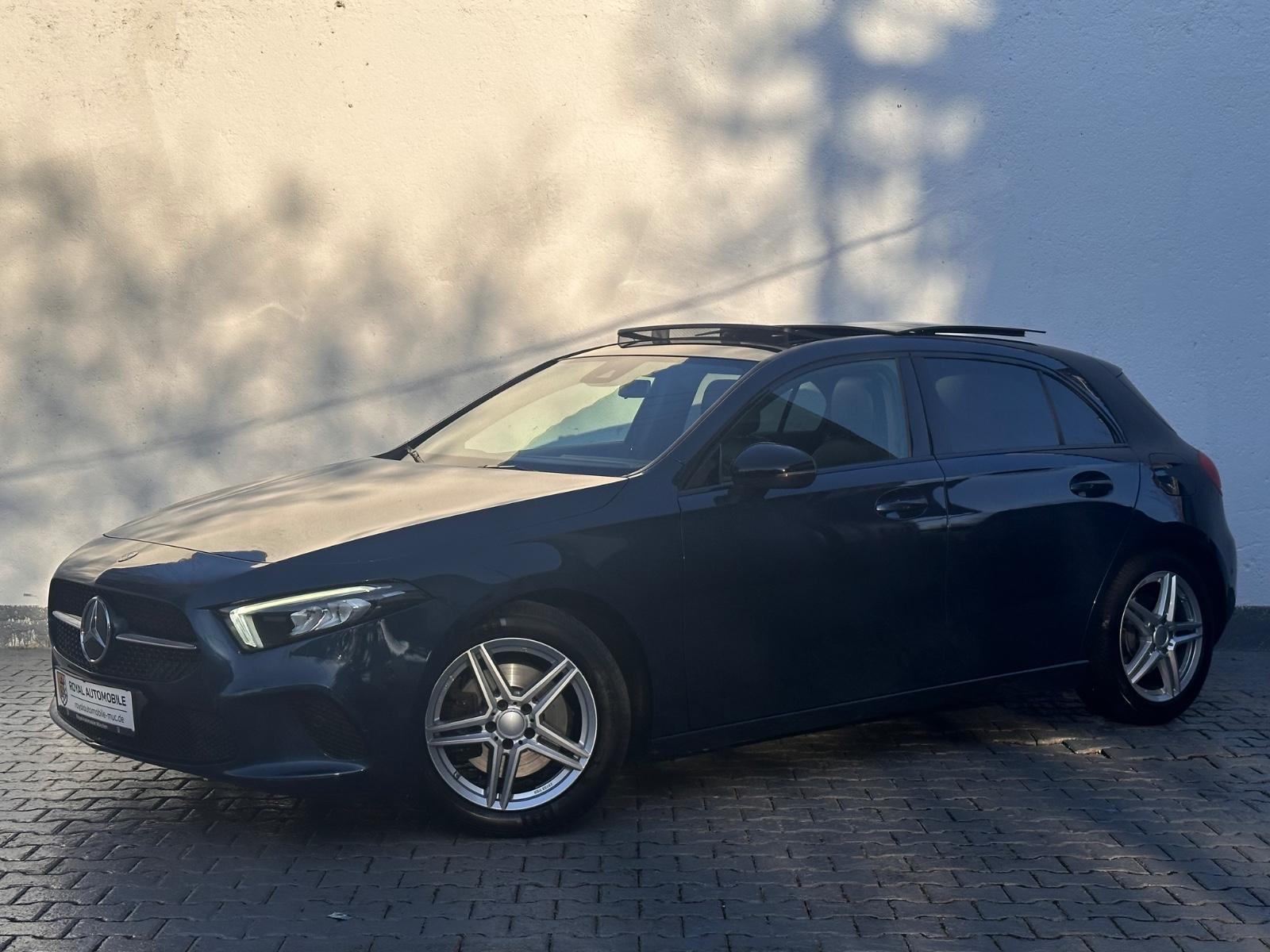 Mercedes-Benz A220 4Matic/Night-Paket/Pano/Kamera/LED/Leder