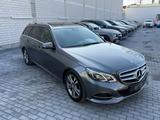 Mercedes-Benz E 220 T-Modell Avantgarde*LED*COMAND*EL.SHD*KAM - Mercedes-Benz E 220 in Stuttgart