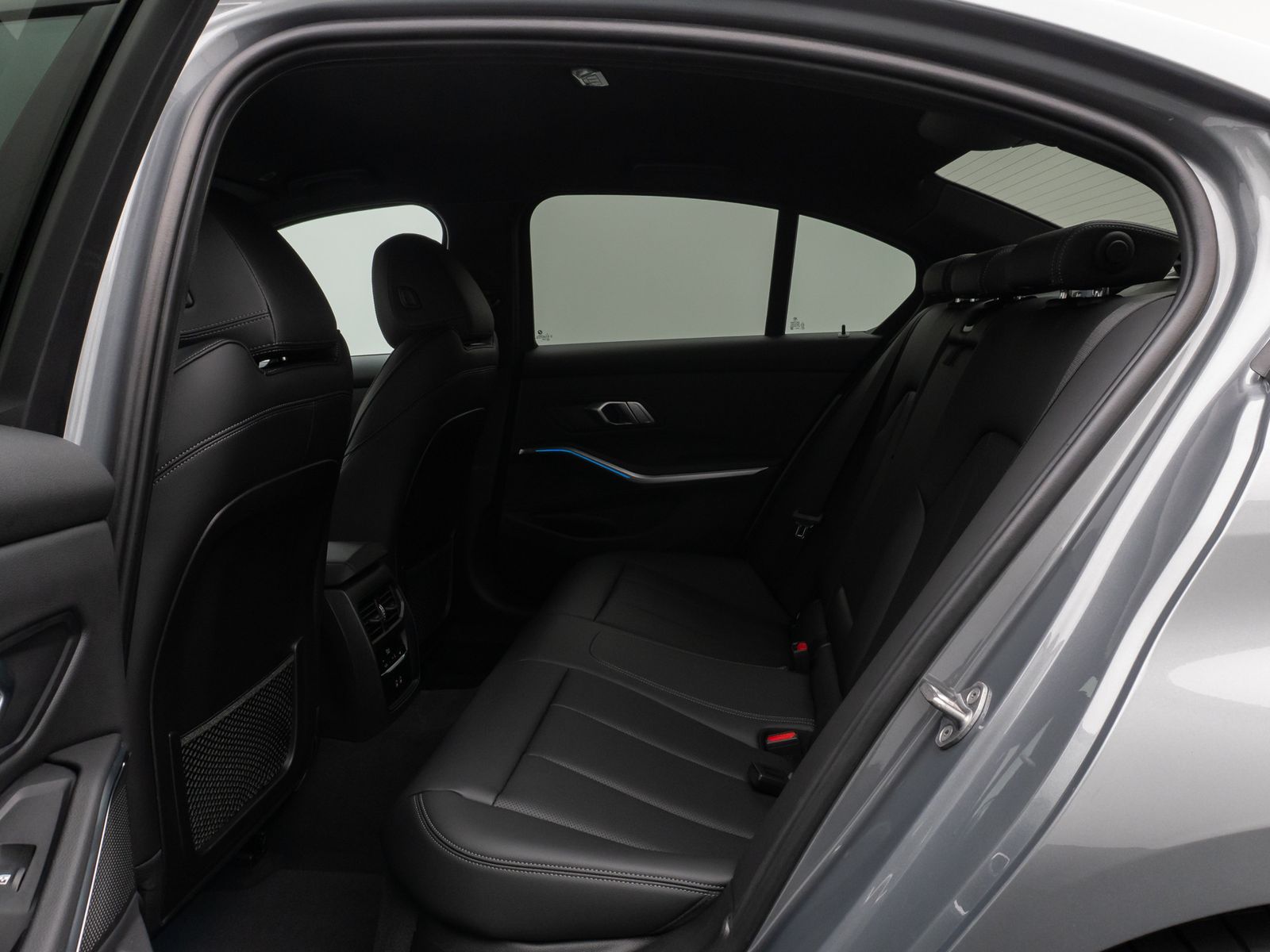 Fahrzeugabbildung BMW 330e M Sport Kamera DAB HiFi Stop&Go Komfort 19"