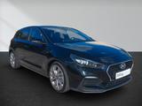 Hyundai i30 N-LINE PANO SHZ LHZ KAMERA PDC NAVI - Hyundai i30: Automatik