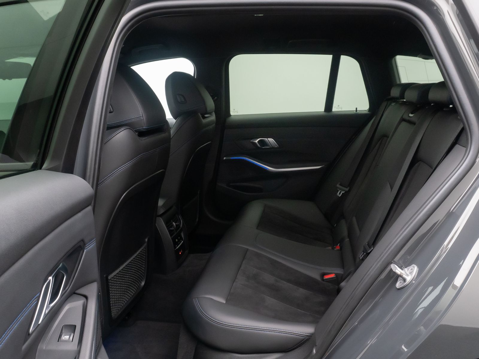Fahrzeugabbildung BMW 320i M Sport Individual Komfort Laser AHK 19Zoll