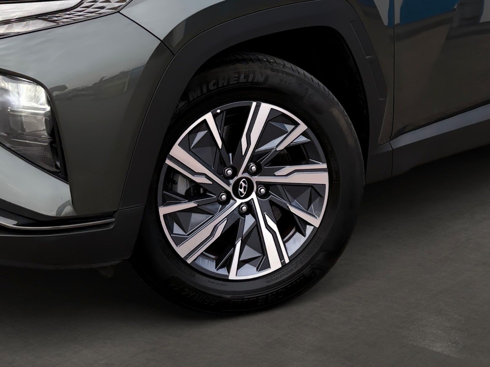 Fahrzeugabbildung Hyundai Tucson Trend Hybrid