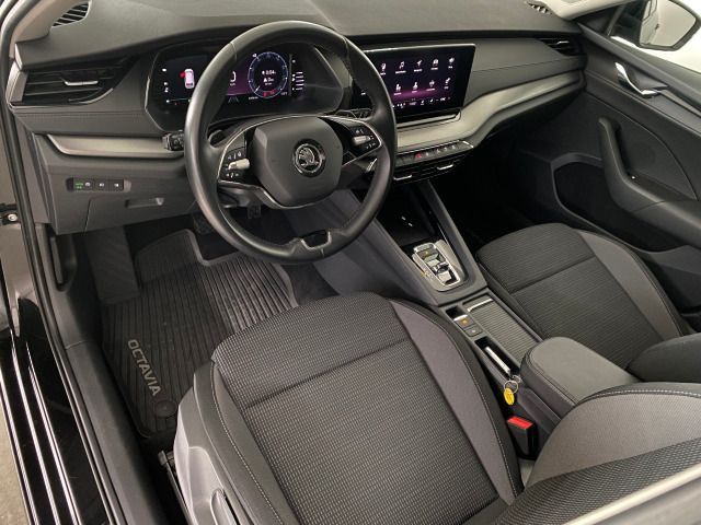 Octavia Combi Ambition 1.5 eTSI DSG NAVI+AHK+SHZ