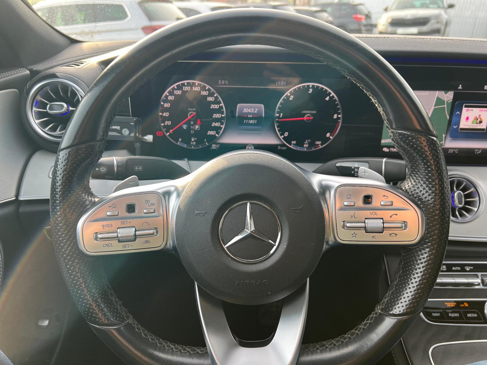 Mercedes-Benz CLS 300 d AMG  Distronic AHK Schiebdach Head-up