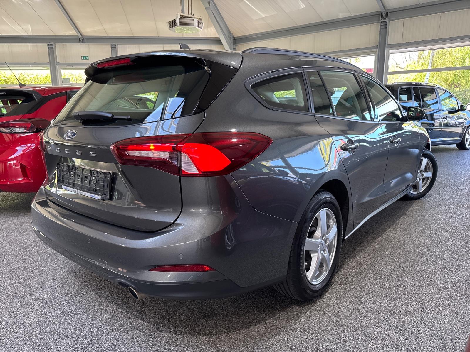 Ford Focus Tur 1.5D Cool&Connect Navi LED PDC Sitzh.