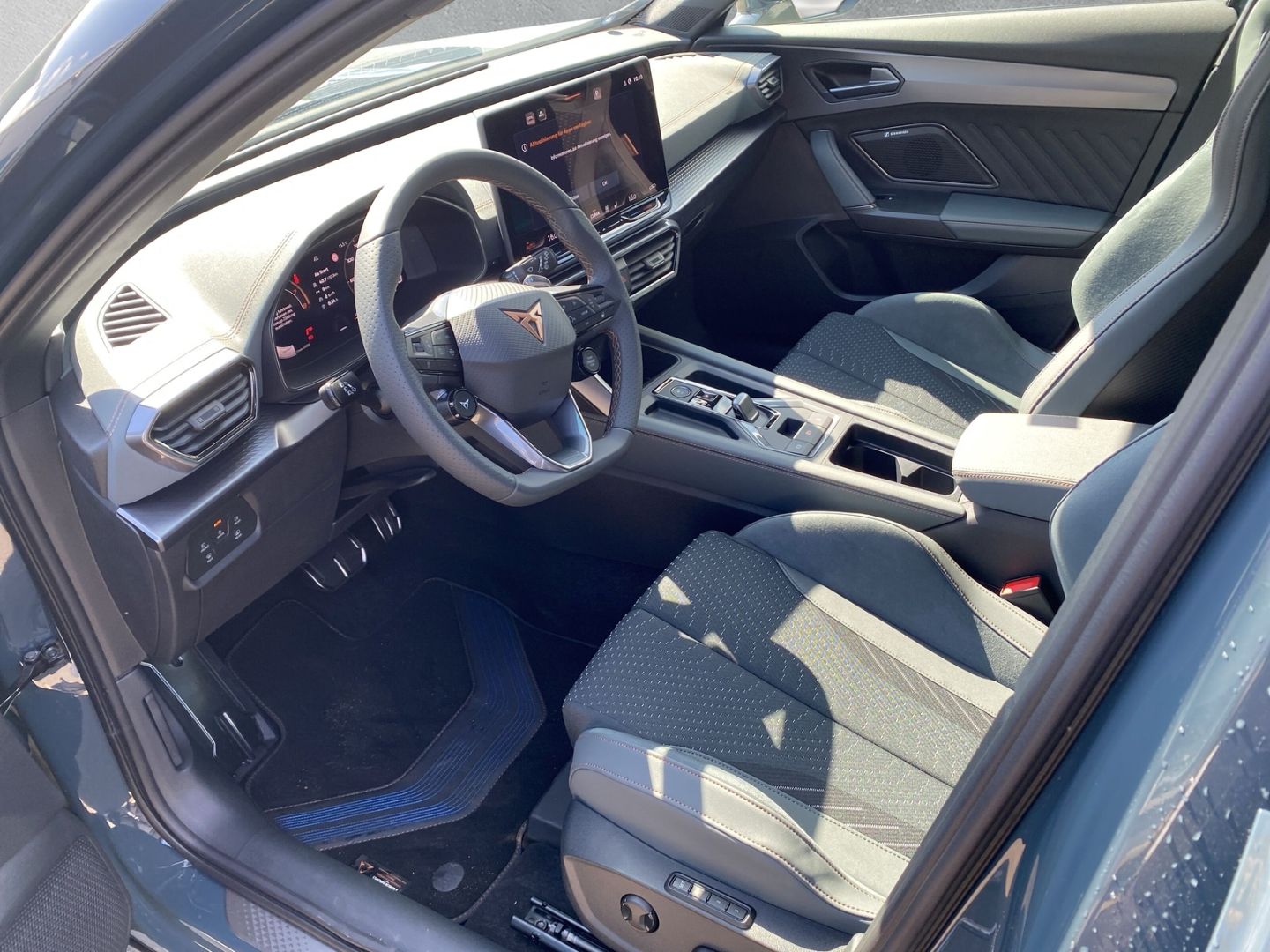 Fahrzeugabbildung CUPRA Formentor 2.0 TSI 245 kW 4Drive VZ EXtreme EU6e