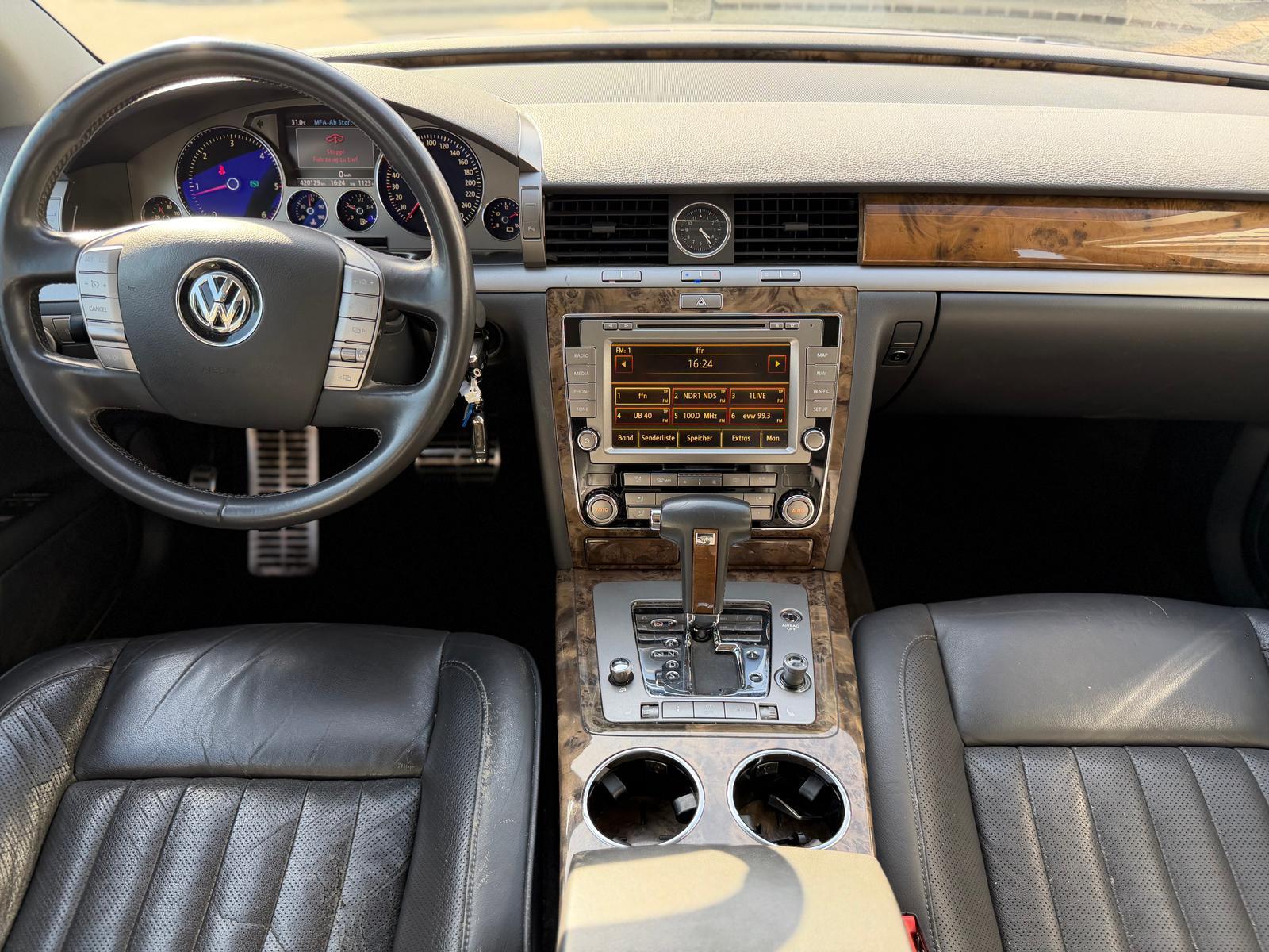 Volkswagen Phaeton 3.0 4Motion *LEDER*NAVI*AHK*