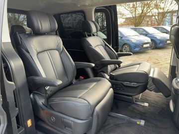 Hyundai STARIA 1.6 T-GDI Signature (225PS) Panodach