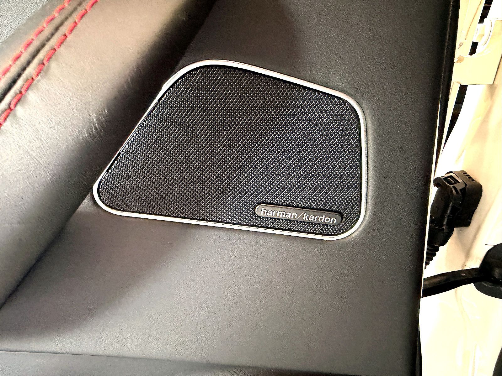 Fahrzeugabbildung Maserati Levante S/CARBON/HARMAN-KARDON/KAMERA/BRD