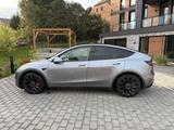 Tesla Model Y Performance EZ10/24 MWST HW4 GARANTIE - silberne Tesla Model Y