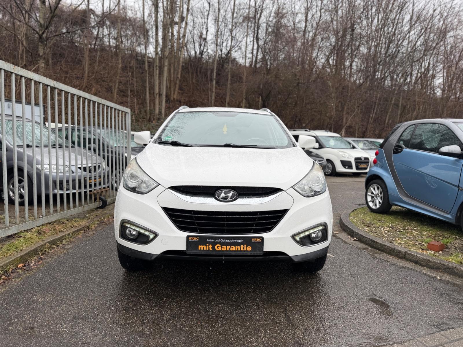 Hyundai ix35 Comfort 2WD*Tüv 10/27*Klima*AHK*1 Hand*Top*
