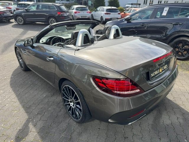 Fahrzeugabbildung Mercedes-Benz SLC 300 AMG Line AIRSCARF MEMORY LED