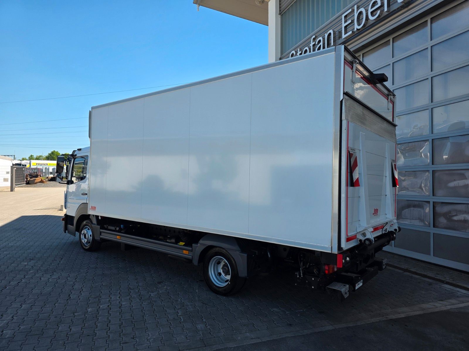 Fahrzeugabbildung Mercedes-Benz Atego 818 L ThermoKing V-600 Max LBW Klima