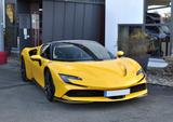 Ferrari SF90 Spider *Atelier+Giallo Triplo+Lift+Carbon* - mit Hybrid-Antrieb: Roadster