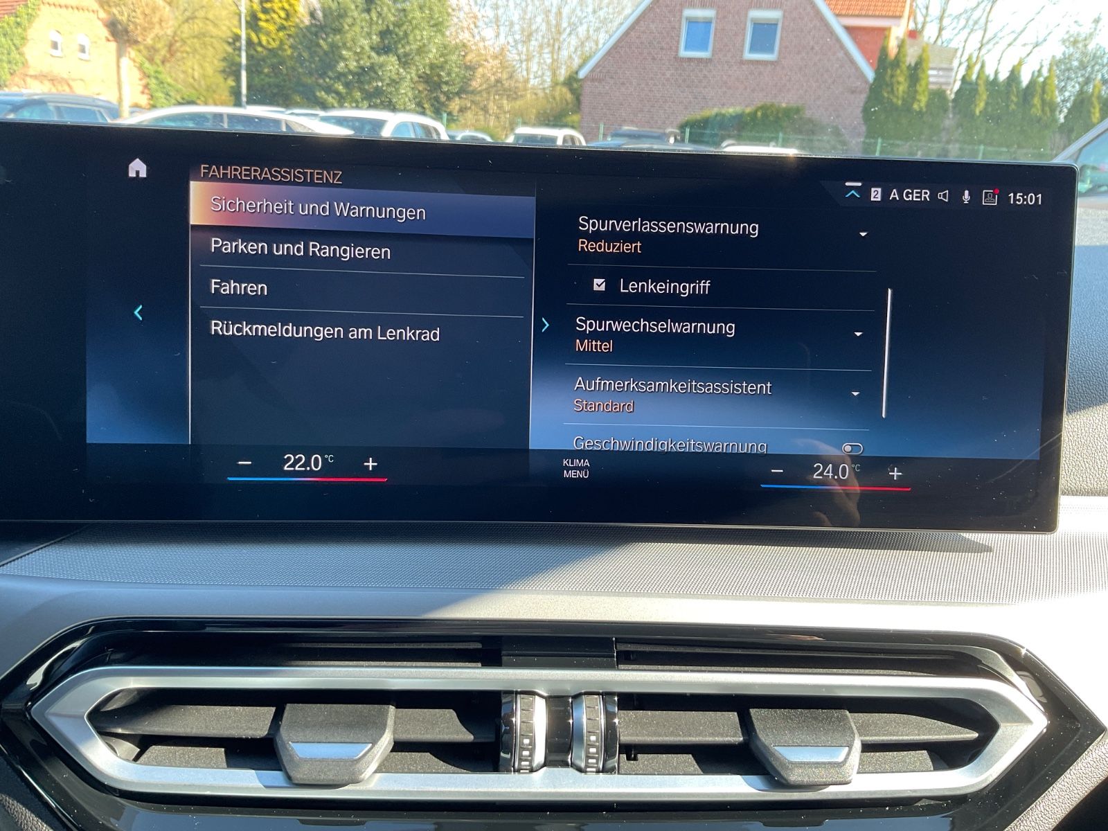 Fahrzeugabbildung BMW 320d xDrive Touring Auto,LED,Navi,CarPlay,Spur