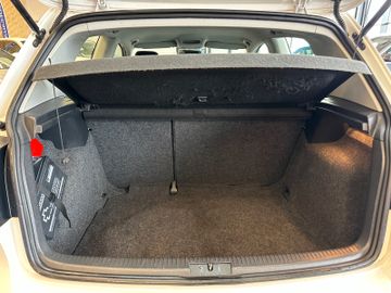 Volkswagen Golf VI Trendline *DSG*