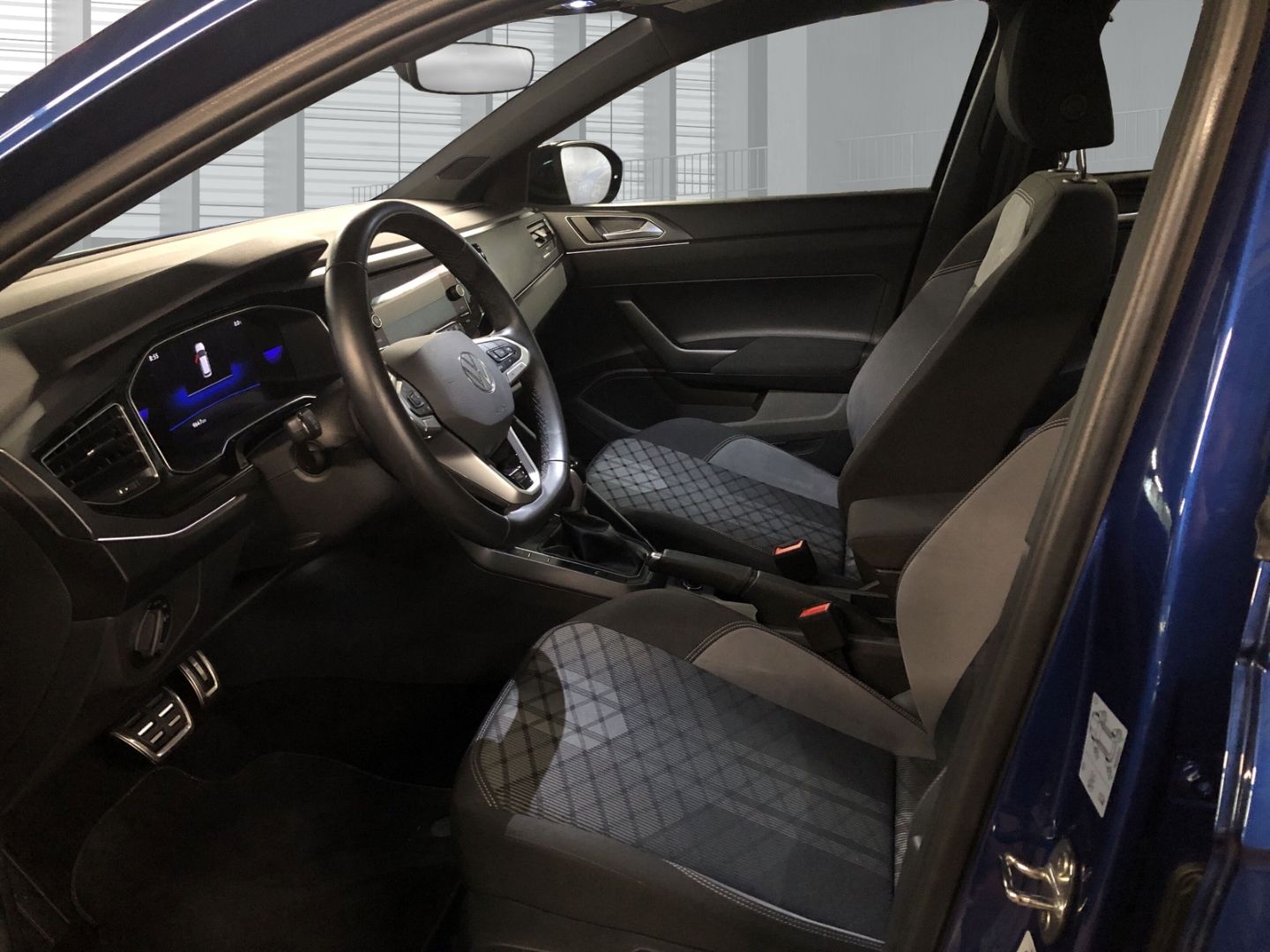 Fahrzeugabbildung Volkswagen Taigo Energy Energy 1.0 TSI AHK-abnehmbar Navi D