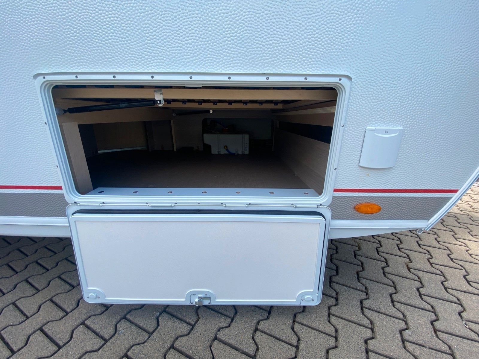 Fahrzeugabbildung Bürstner Premio Life 480 TS Attractive*1500Kg*Paket1+2