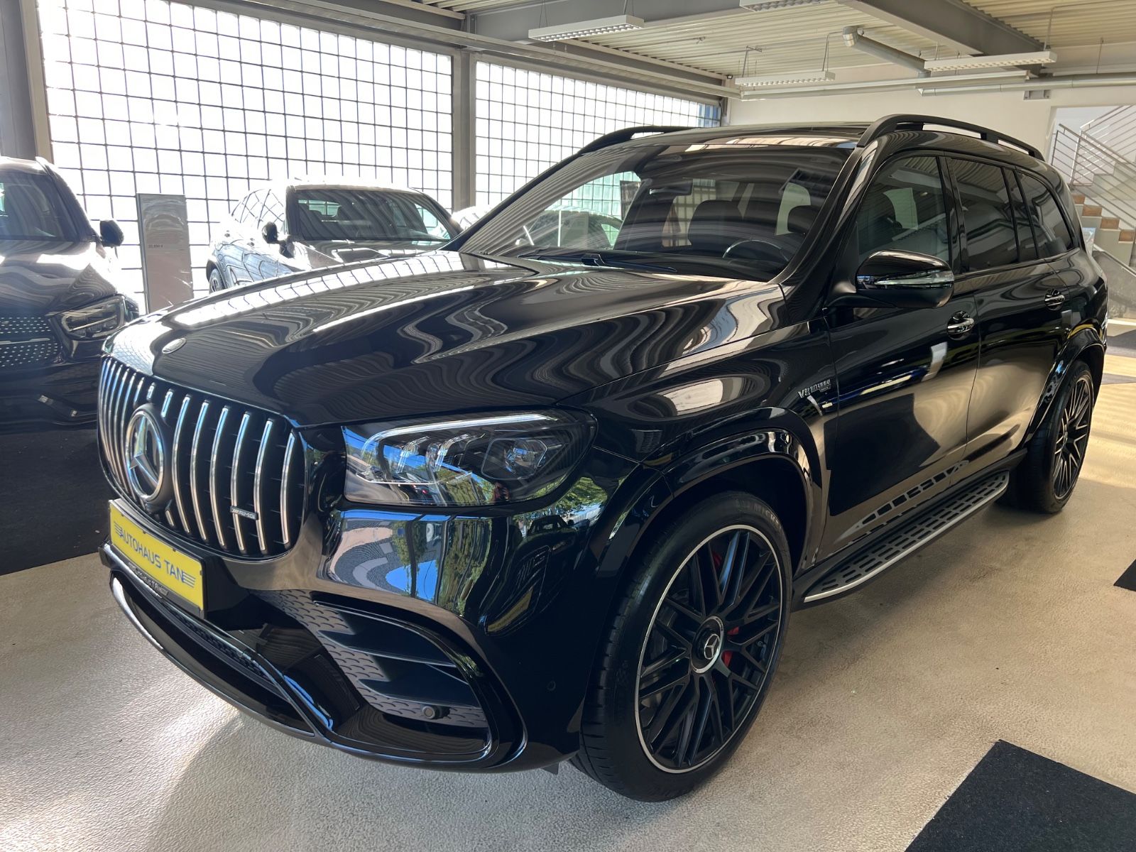 Fahrzeugabbildung Mercedes-Benz GLS 63 AMG 4 Matic*CARBON*3D BURMESTER*NEUWERTIG