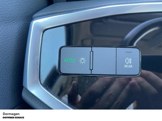 Audi Q3 35 TFSI S tronic LED Navi Panorama Kamera