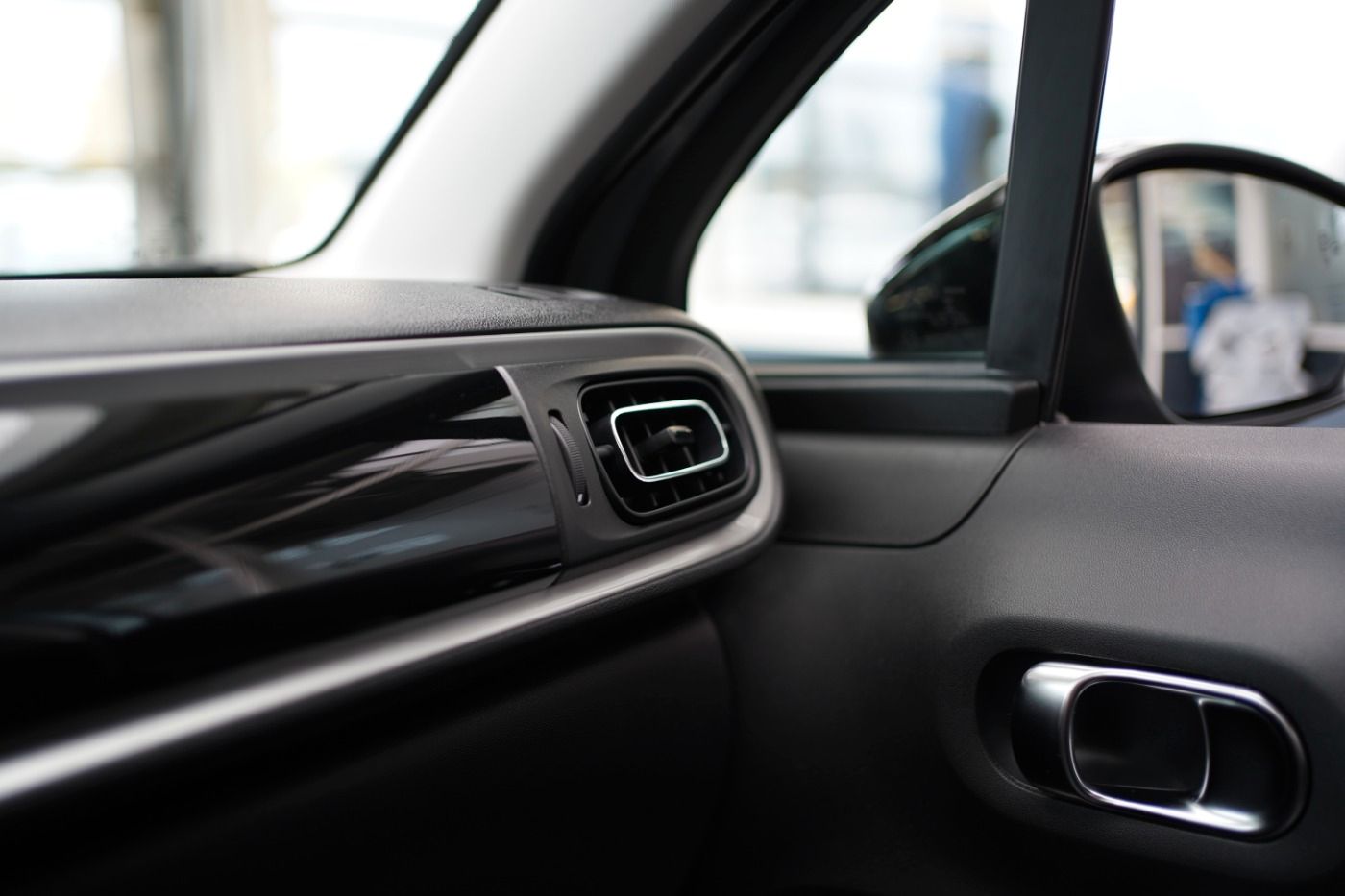 Fahrzeugabbildung Citroën C3 PureTech 110 EAT6 Shine Pack Automatik Navi