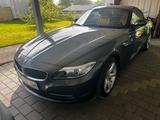 BMW Z4 sDrive20i - sehr gepflegt  - graue BMW Z4